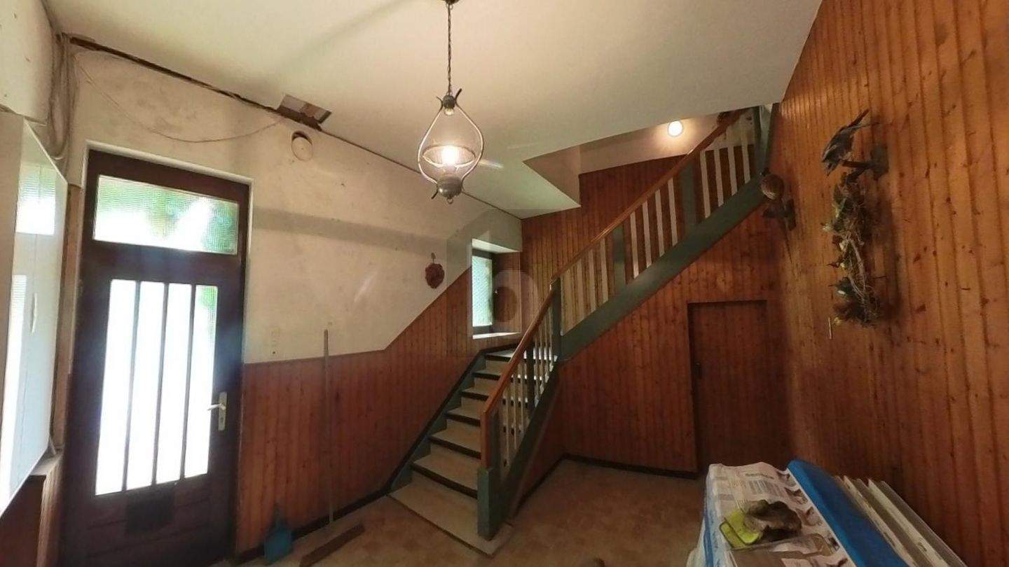 image-69716211