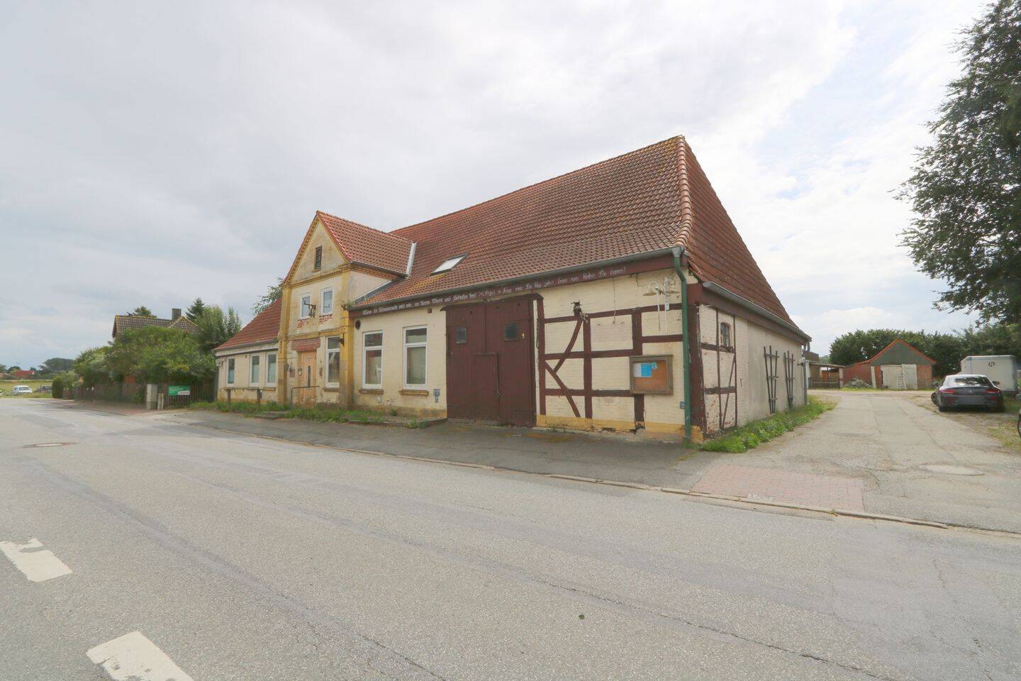 image-69965077