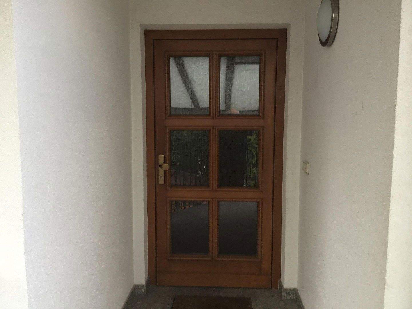 image-70103000