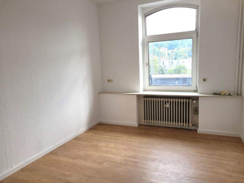 image-70106854