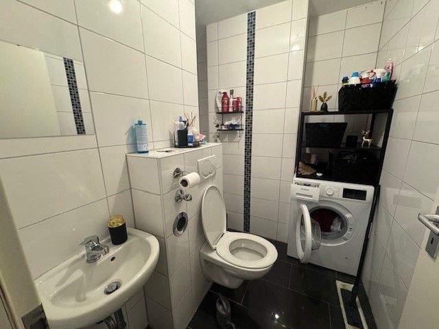 image-70165030