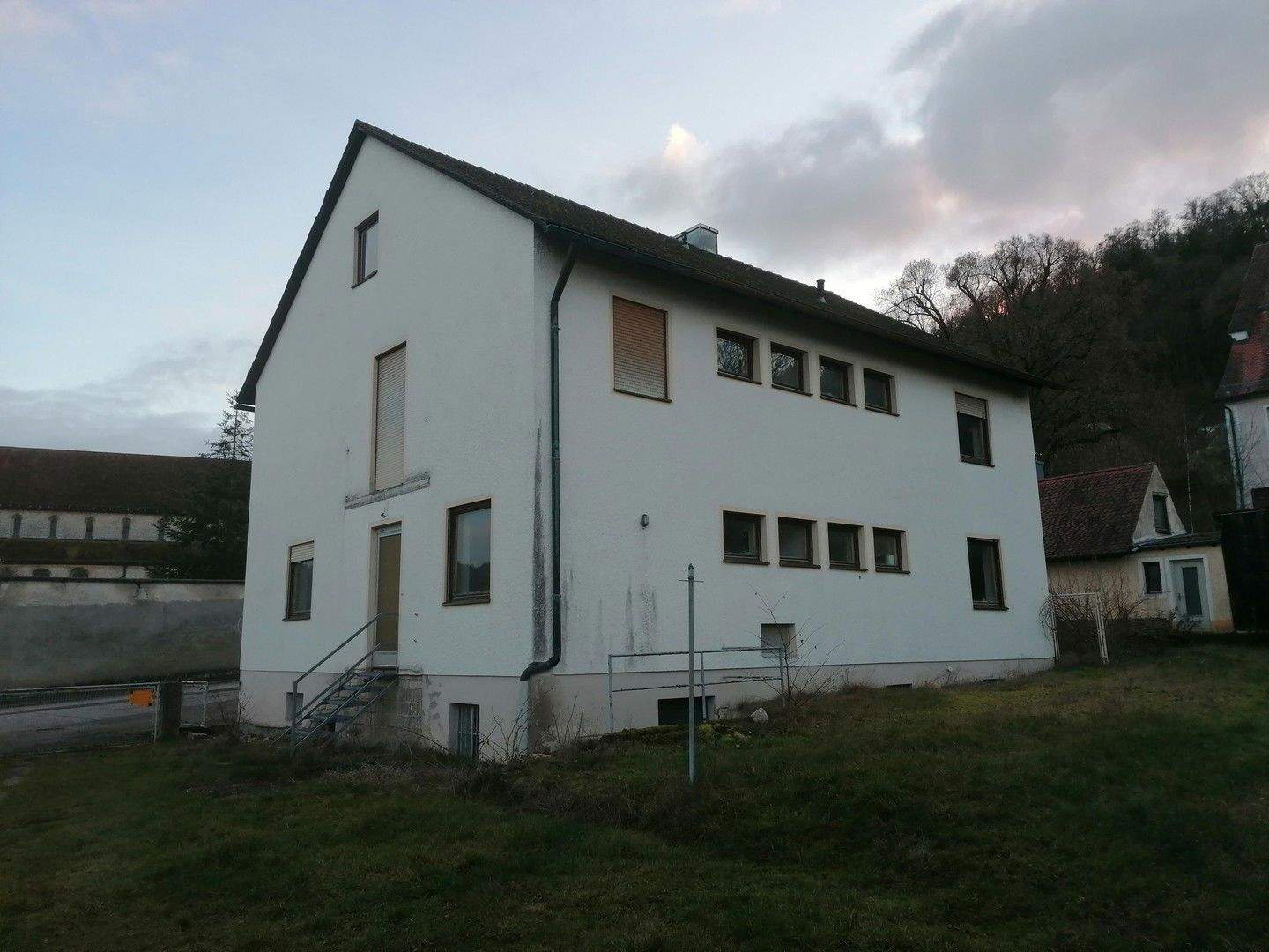 image-70201267