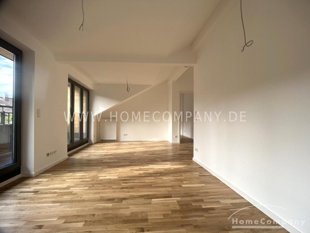 Großflächige 2-Zimmer-Wohnung in Gallusviertel, 60326 Frankfurt am Main (Gallus Griesheim)