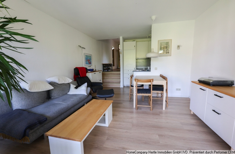 Traumhafte Wohnung in Freiburg-Oberau mit Balkon, 79102 Freiburg im Breisgau (Oberau Waldsee Wiehre)