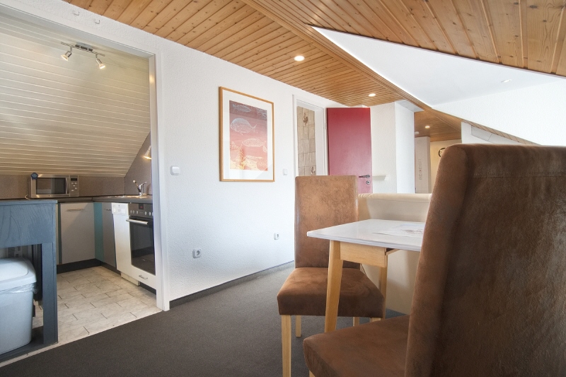 Cozy attic apartment with balcony in quiet area – Am Gysenberg 6, 44805 Bochum – Vorschaubild 4