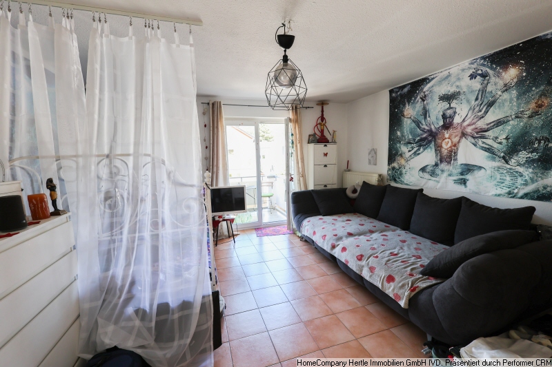 Single-Apartment mit Balkon in Freiburg, 79117 Freiburg im Breisgau