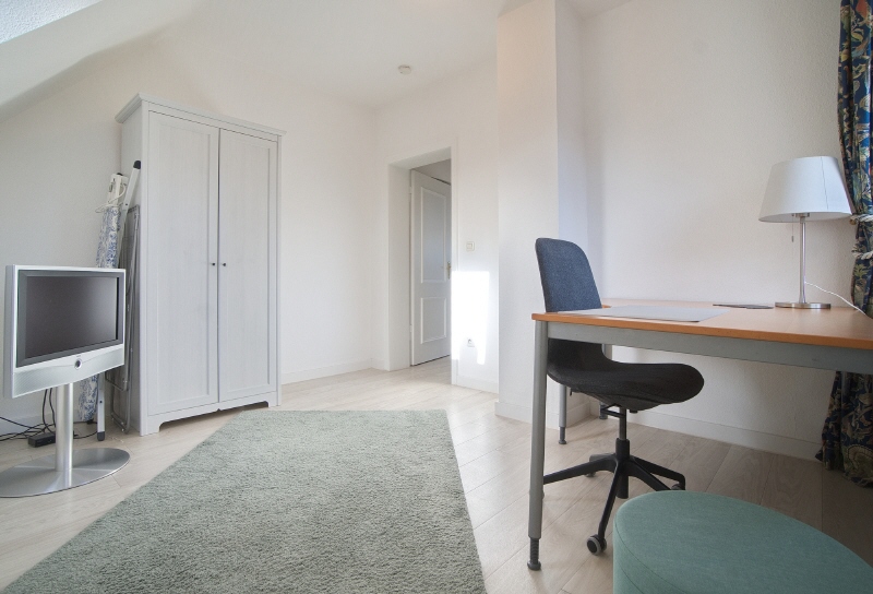 Lichtdurchflutete City-WG-Lösung mit Loggia – Lohbergstraße 9, 44789 Bochum – Vorschaubild 6