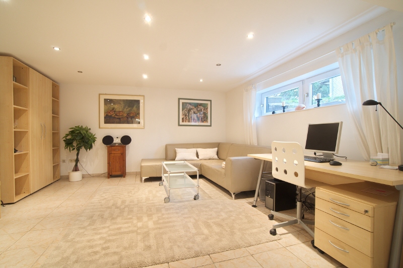 Komfortable Wohnung mit eigenem Eingang Terrasse in Witten, 58452 Witten
