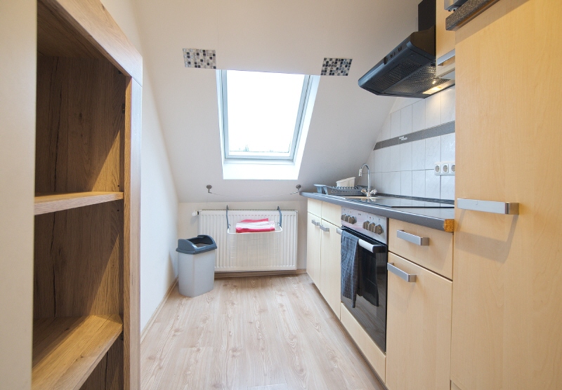 Ruhe im Dachgeschoss, zentral gelegen – Sybelstraße 65, 45145 Essen – Vorschaubild 6