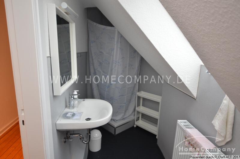 Möblierte Dachgeschosswohnung für 3 - perfekt renoviert – 28239 Bremen – Vorschaubild 2