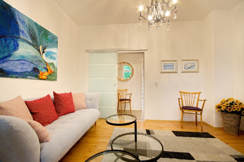 Cozy renovated apartment with private patio – Rübezahlstraße 3, 45134 Essen – Vorschaubild 2