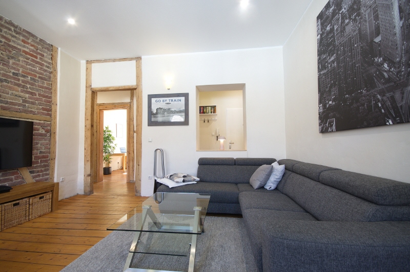 Charmante 3-Zimmer-Altbauwohnung mit Balkon – Wörthstraße 42, 45138 Essen – Vorschaubild 2