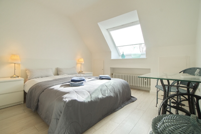 Lichtdurchflutete City-WG-Lösung mit Loggia – Lohbergstraße 9, 44789 Bochum – Vorschaubild 5