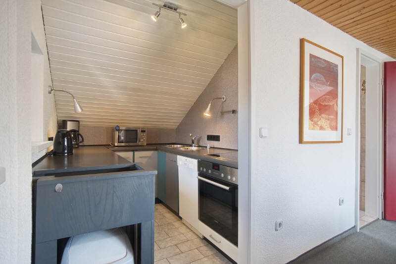 Cozy attic apartment with balcony in quiet area – Am Gysenberg 6, 44805 Bochum – Vorschaubild 3