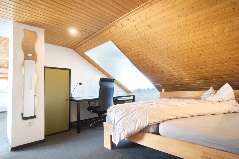 Cozy attic apartment with balcony in quiet area – Am Gysenberg 6, 44805 Bochum – Vorschaubild 5