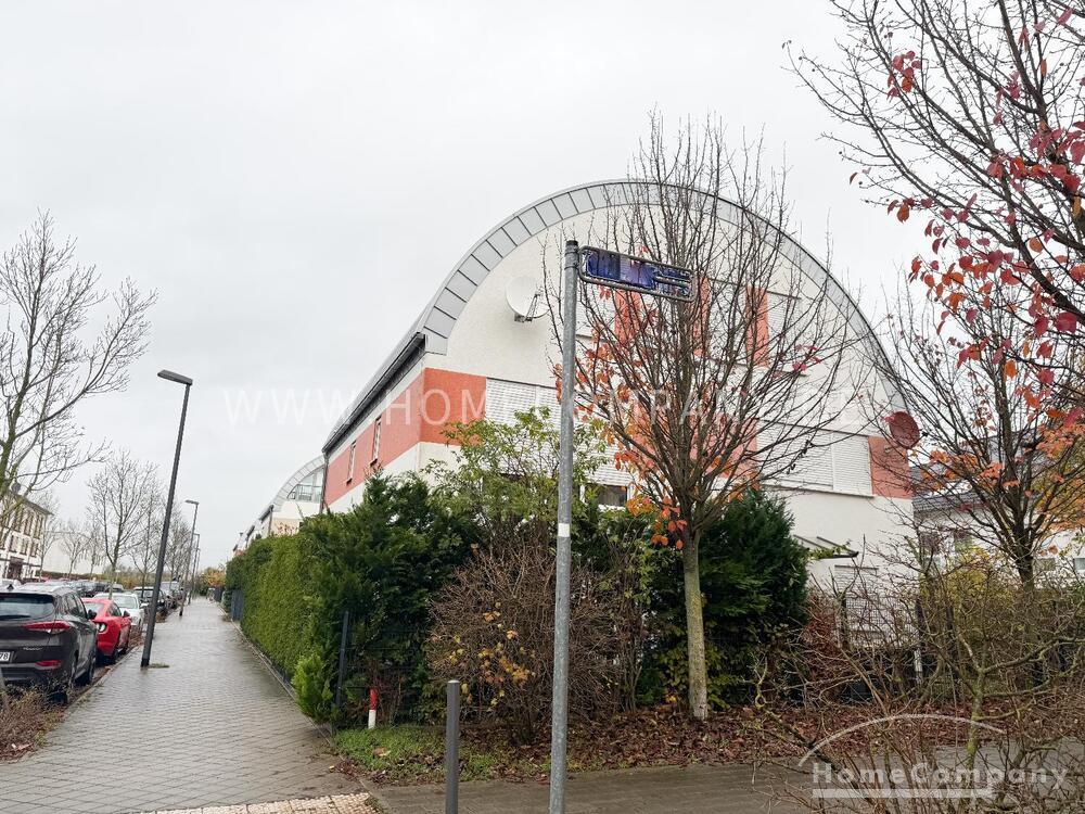 Idyllisches Möbliertes Einfamilienhaus in Frankfurt, 65929 Frankfurt am Main (Höchst Schwanheim Unterliederbach)