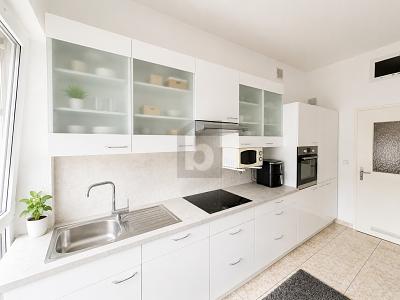 Campusnähe, hohe Decken & Einbauküche – 74072 Heilbronn – Vorschaubild 4