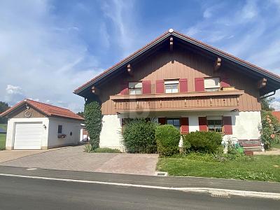 Allgäuer Traum mit Einliegerwohnung, 88167 Stiefenhofen