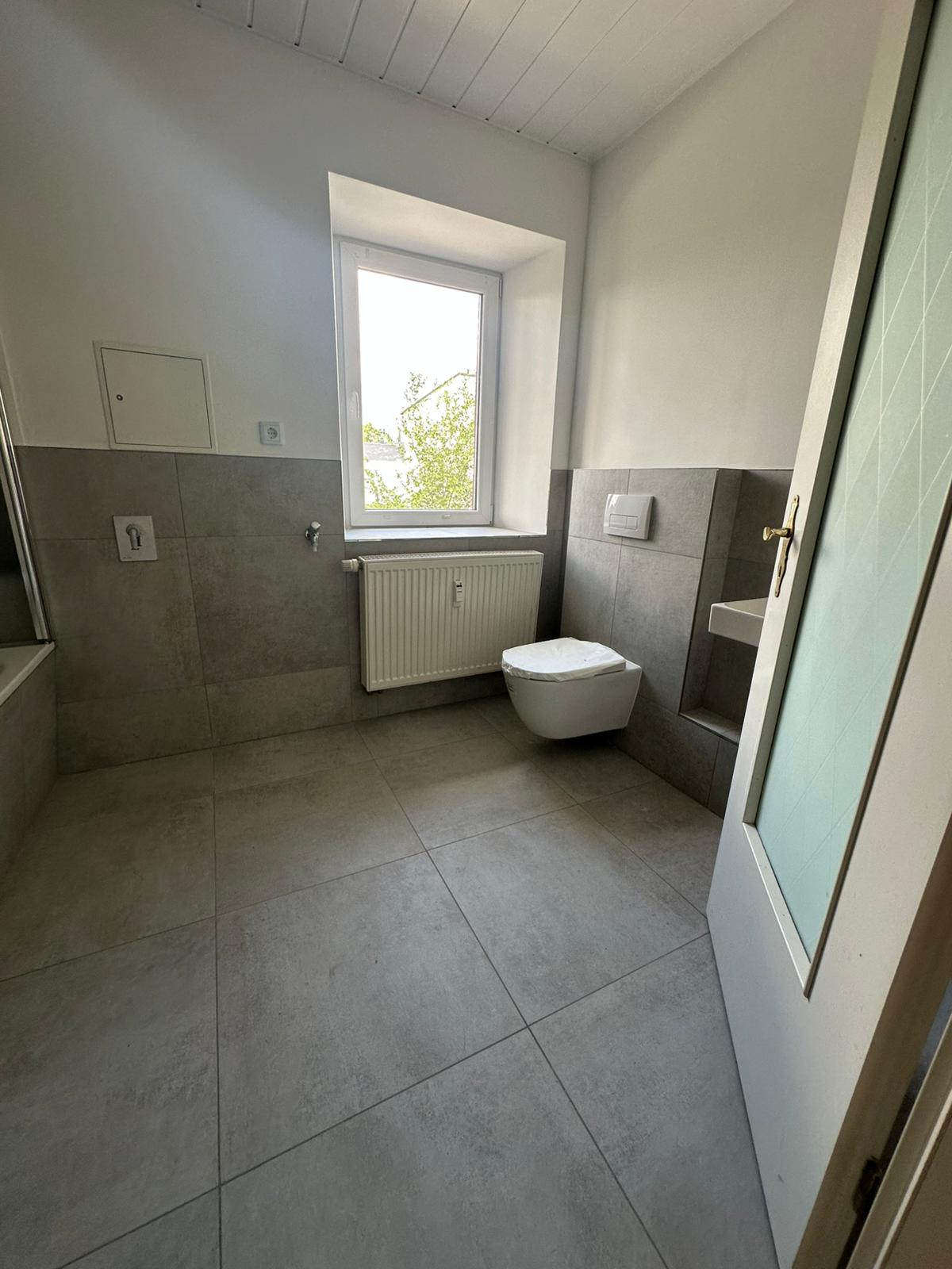 Modernisierte 2-Zimmer-Wohnung mit großer Terrasse, 9306 Rochlitz