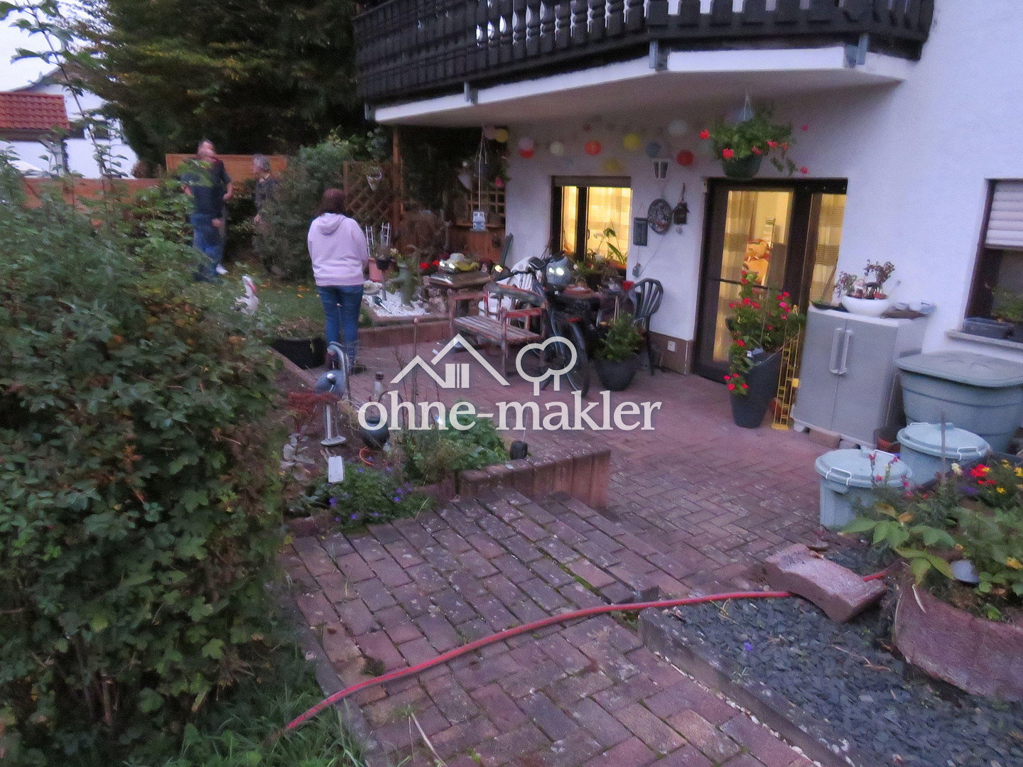 Terrasse & Sonne – Wohnen in Brandoberndorf – Lerchenweg 12, 35647 Waldsolms – Bild 1 von 13