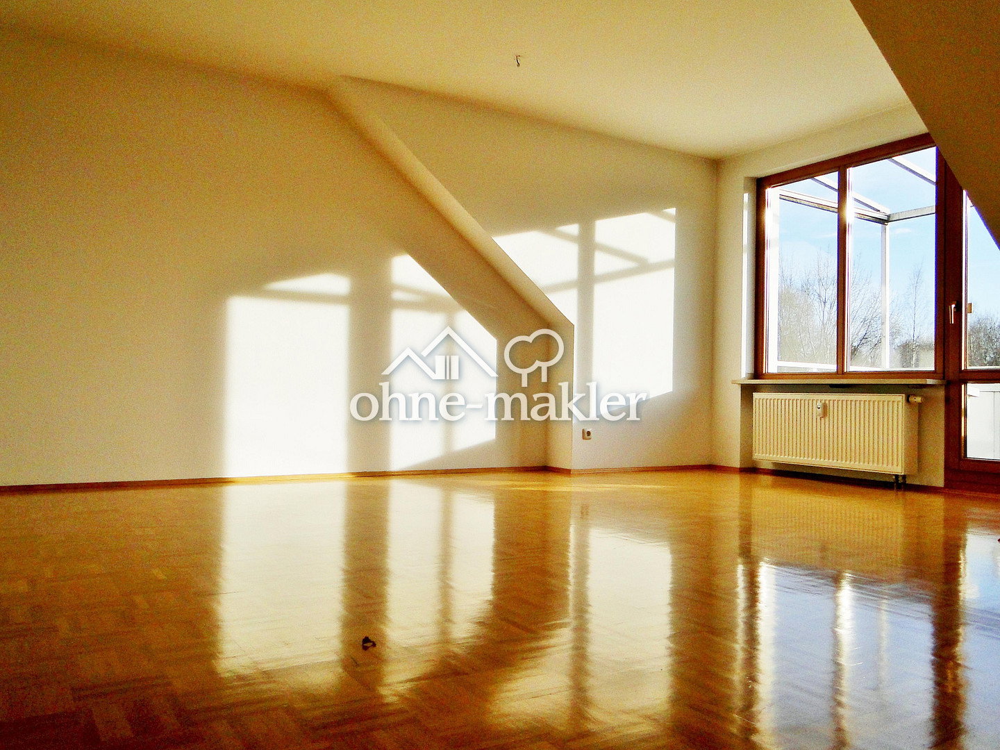 Helle Dachgeschoss-WG mit Südbalkon EBK, 85435 Erding