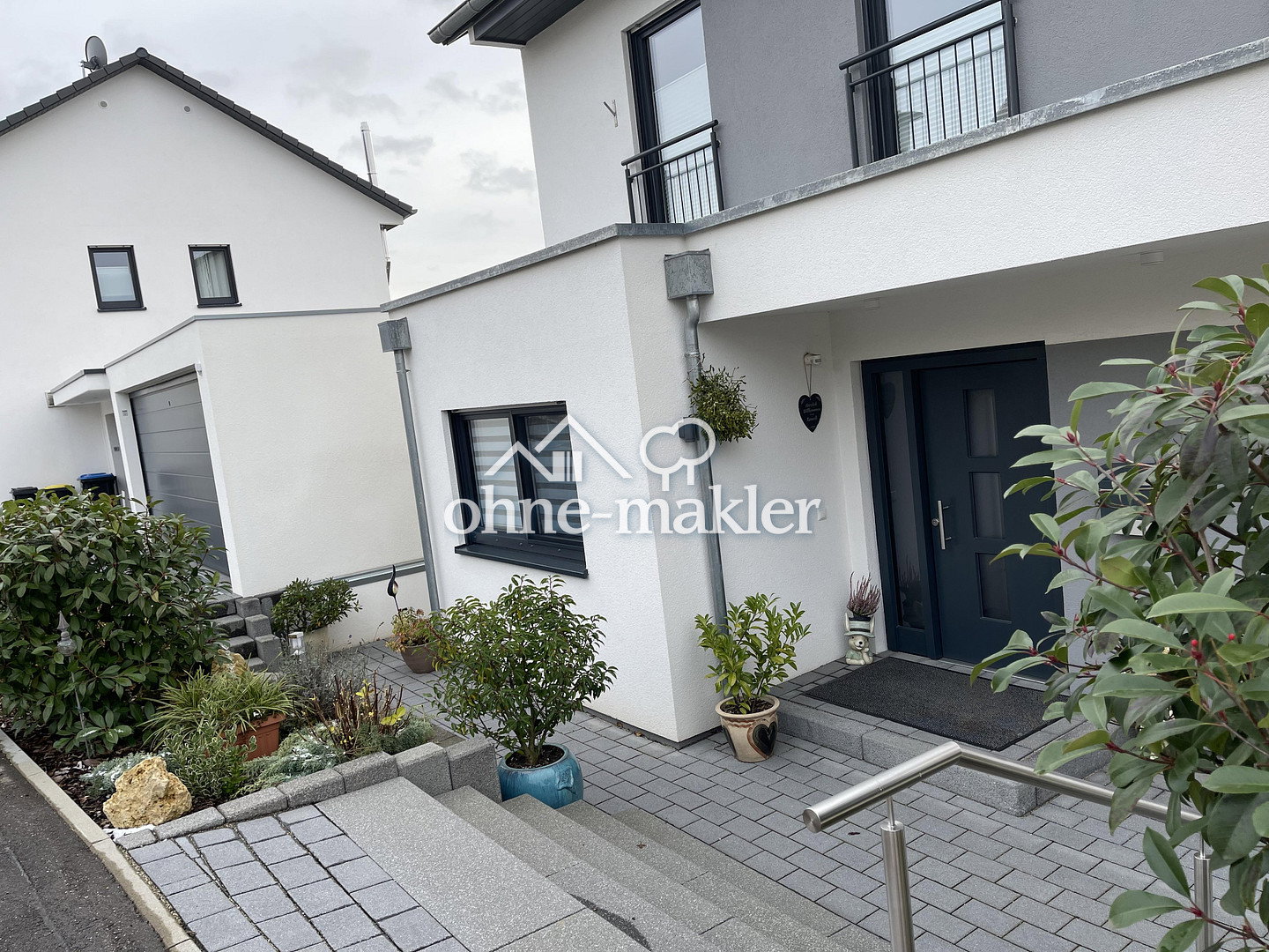 Modernes Einfamilienhaus mit Doppelgarage und Terrasse, 75181 Pforzheim
