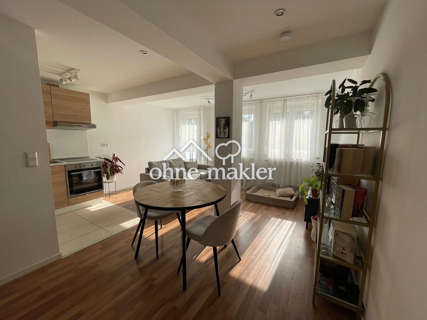 Zentrale Lage mit Terrasse und offener Wohnküche, 71638 Ludwigsburg