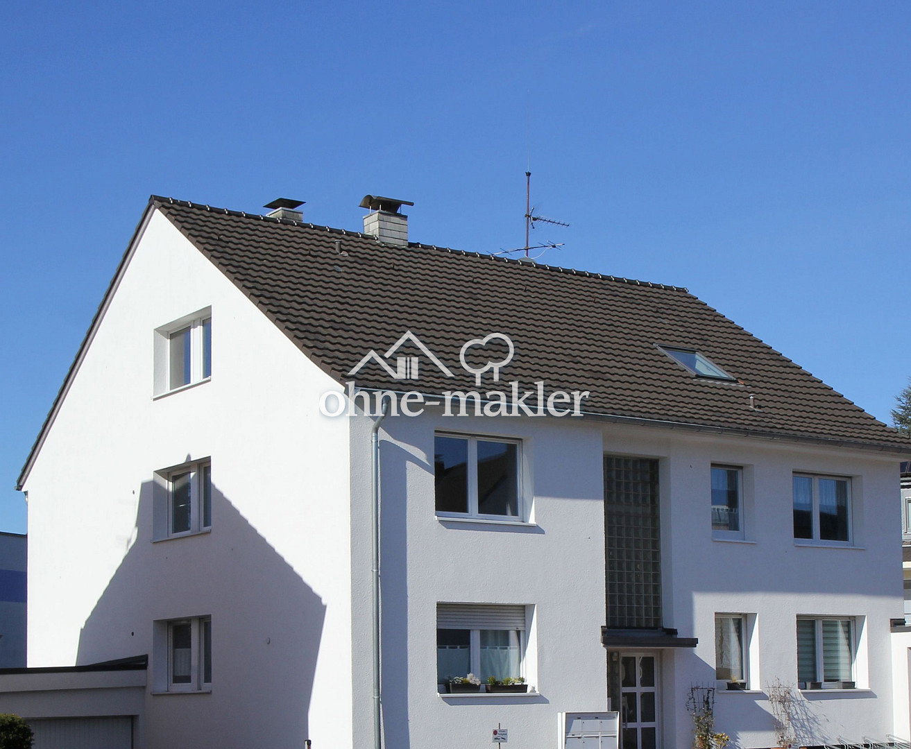 Helle 2-Zimmer-Wohnung mit Balkon in Zentrum, 51427 Bergisch Gladbach