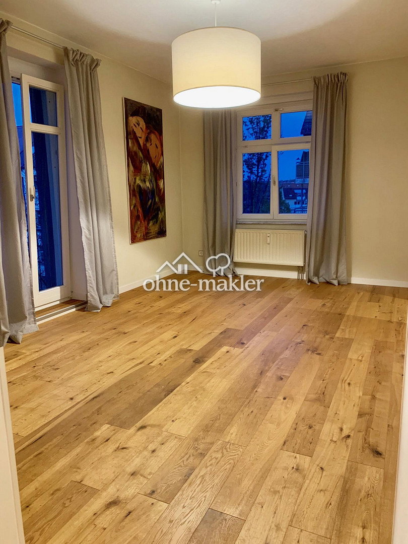 Zwickau Balkon, Parkett & tolle Küche, 8056 Zwickau