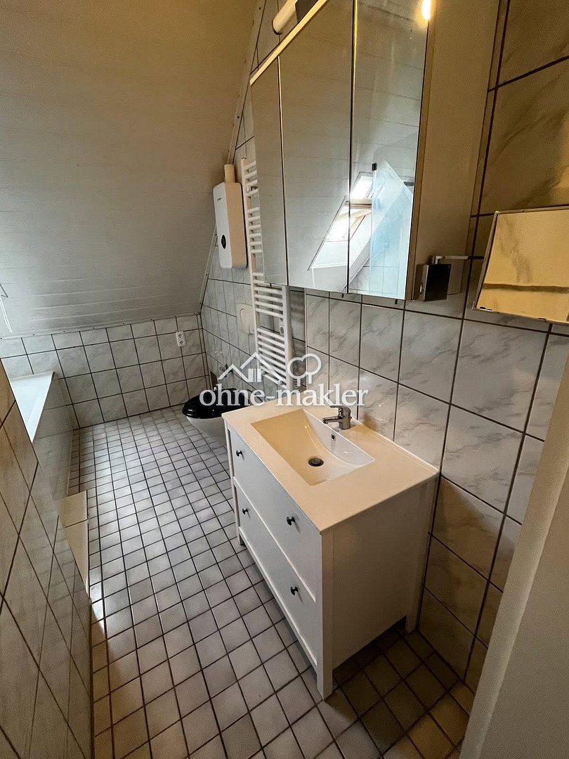 Peflegte 2,5-Zimmer-WG zentral in Hof, 95028 Hof (Haidt Innenstadt Jägersruh Leimitz)