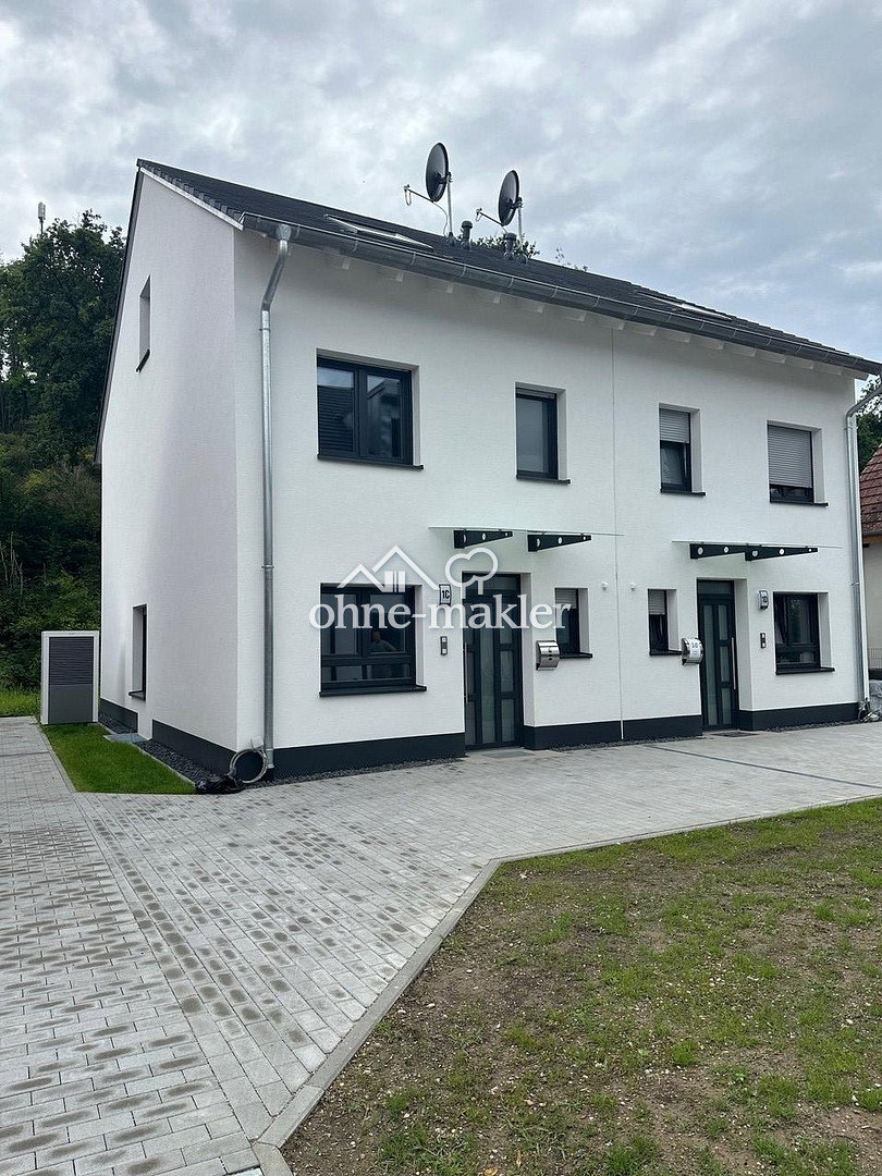Drei-Geschosshaus mit eigenem Bachlauf im Garten, 79379 Müllheim