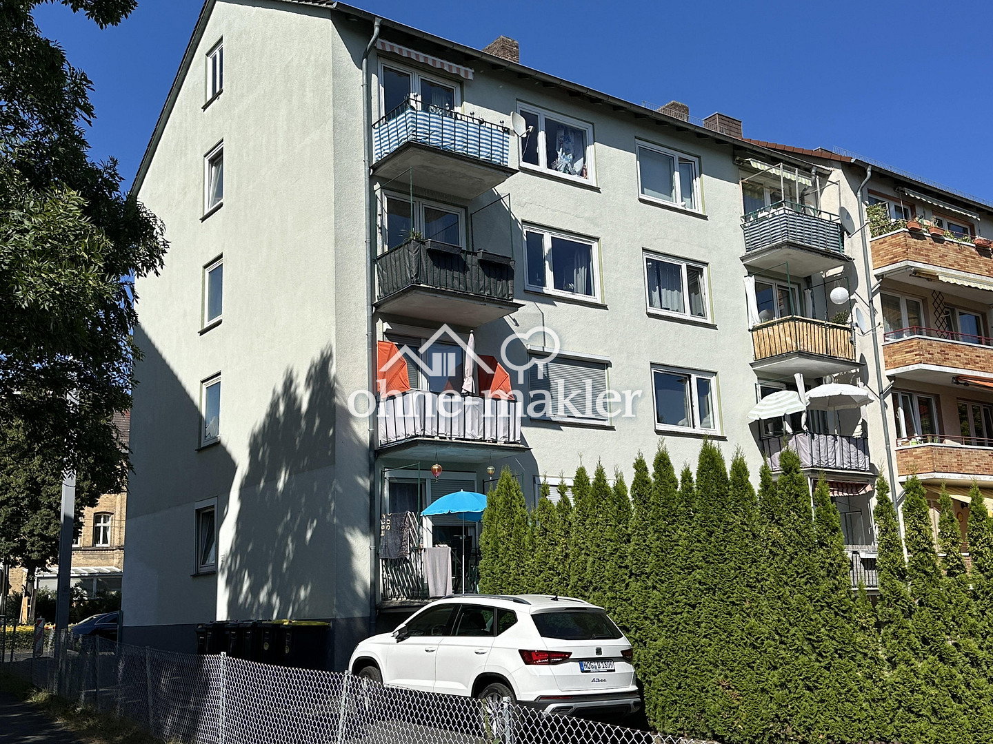 Sonniger Balkon mit Blick in die Natur, 34121 Kassel (Mitte Süd Wehlheiden)
