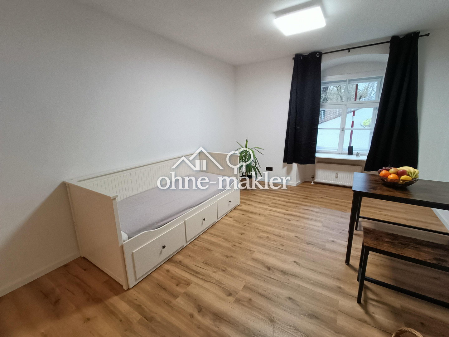 Möblierte 1-Zimmer-Wohnung mit Gartenzugang, 93161 Sinzing