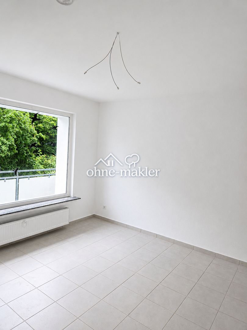 Frisch renoviert mit Balkon – zentral in Dortmund, 44319 Dortmund (Asseln Husen Kurl Neuasseln Wickede)