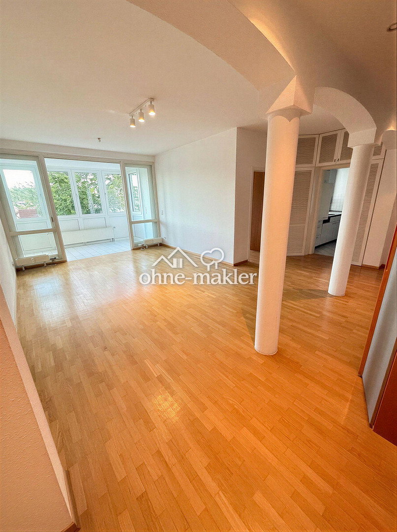 Panoramablick und Wintergarten in ruhiger Lage, 70469 Stuttgart (Feuerbach Zuffenhausen)