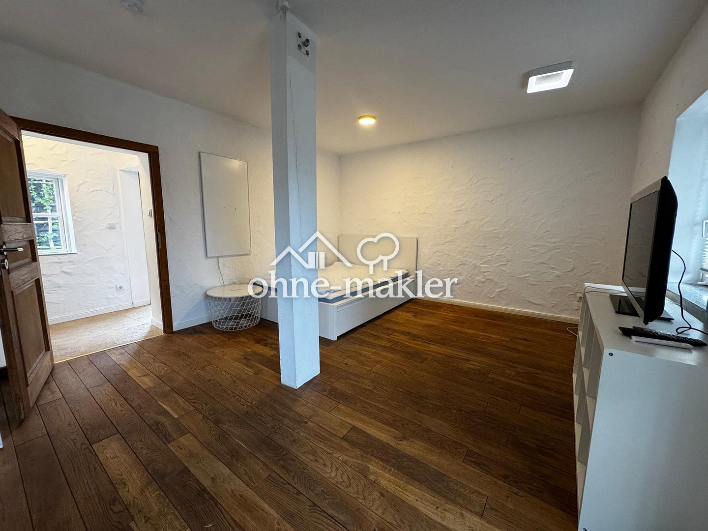 Möbliertes 1-Zimmer-Apartment mit Terrasse in Einbeck, 37574 Einbeck