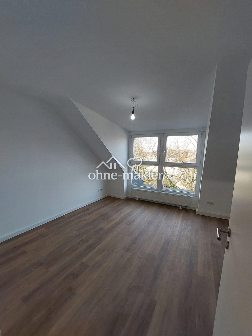 Düsseldorf-Eller Modernisiert & Erstbezug, 40229 Düsseldorf (Eller Lierenfeld Oberbilk)