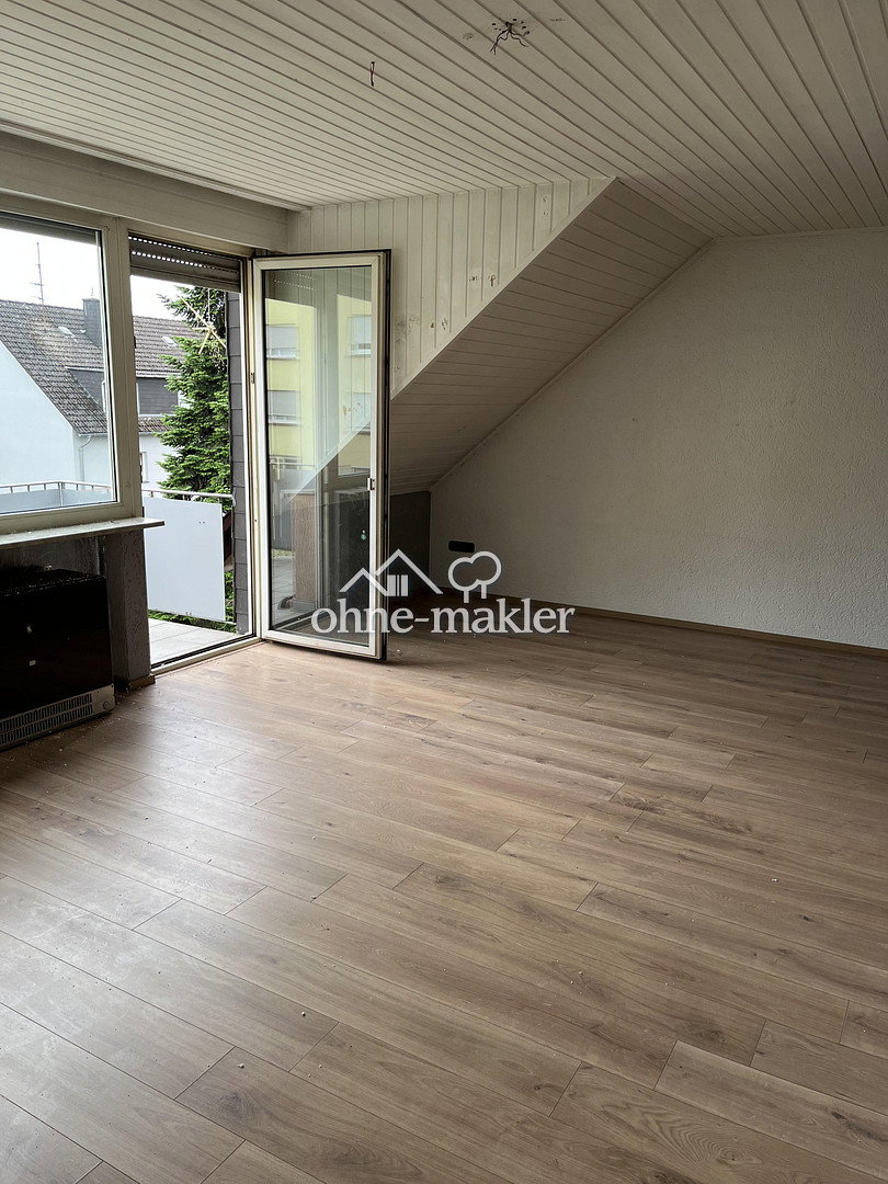 Dachgeschosswohnung mit Balkon in Trier-Pfalzel, 54293 Trier