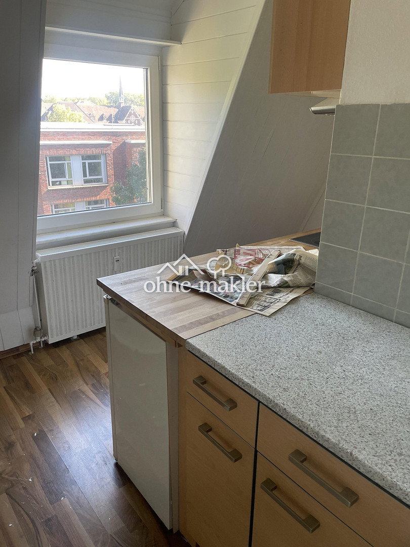 Dachgeschosswohnung mit Charme in Oberhausen, 46145 Oberhausen