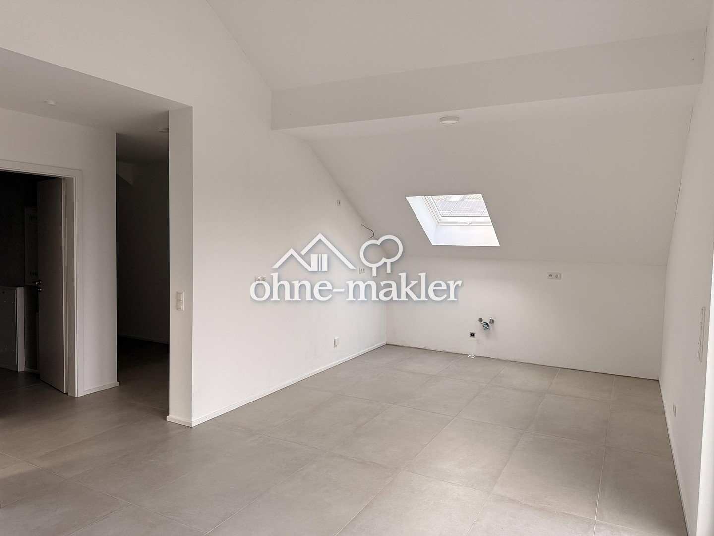 Neubauwohnung mit Balkon & Küche in Hümmerich, 53547 Hümmerich