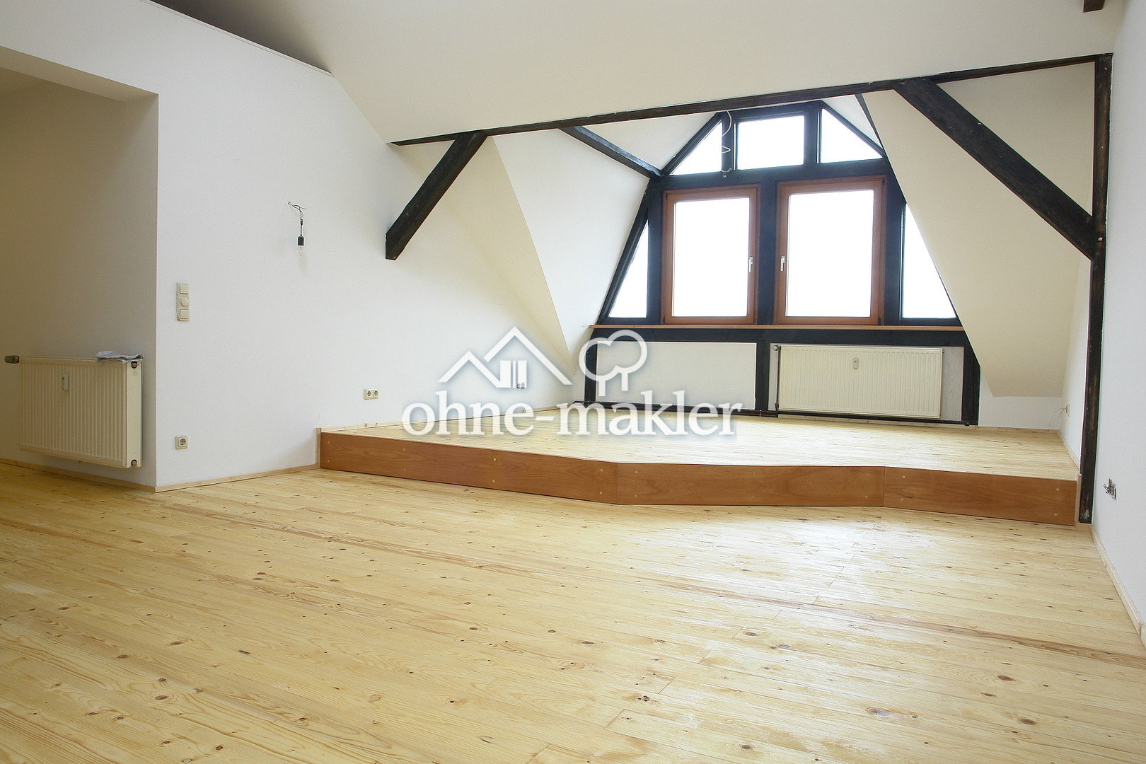 Schillerpark-Flair Dachgeschosswohnung zu vermieten, 6844 Dessau-Roßlau (Innenstadt Mildensee Waldersee)