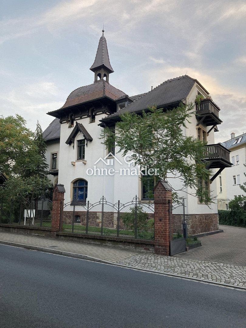 Dachgeschosswohnung in Radebeul – Denkmal & modern, 1445 Radebeul