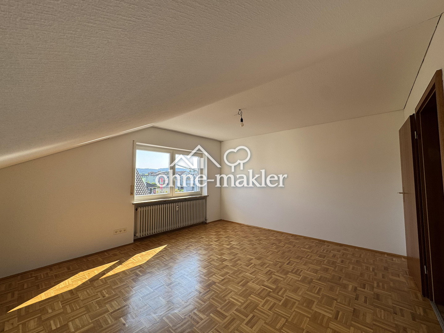 Dachgeschosswohnung in Top-Lage Weiden, 92637 Weiden i.d. OPf.