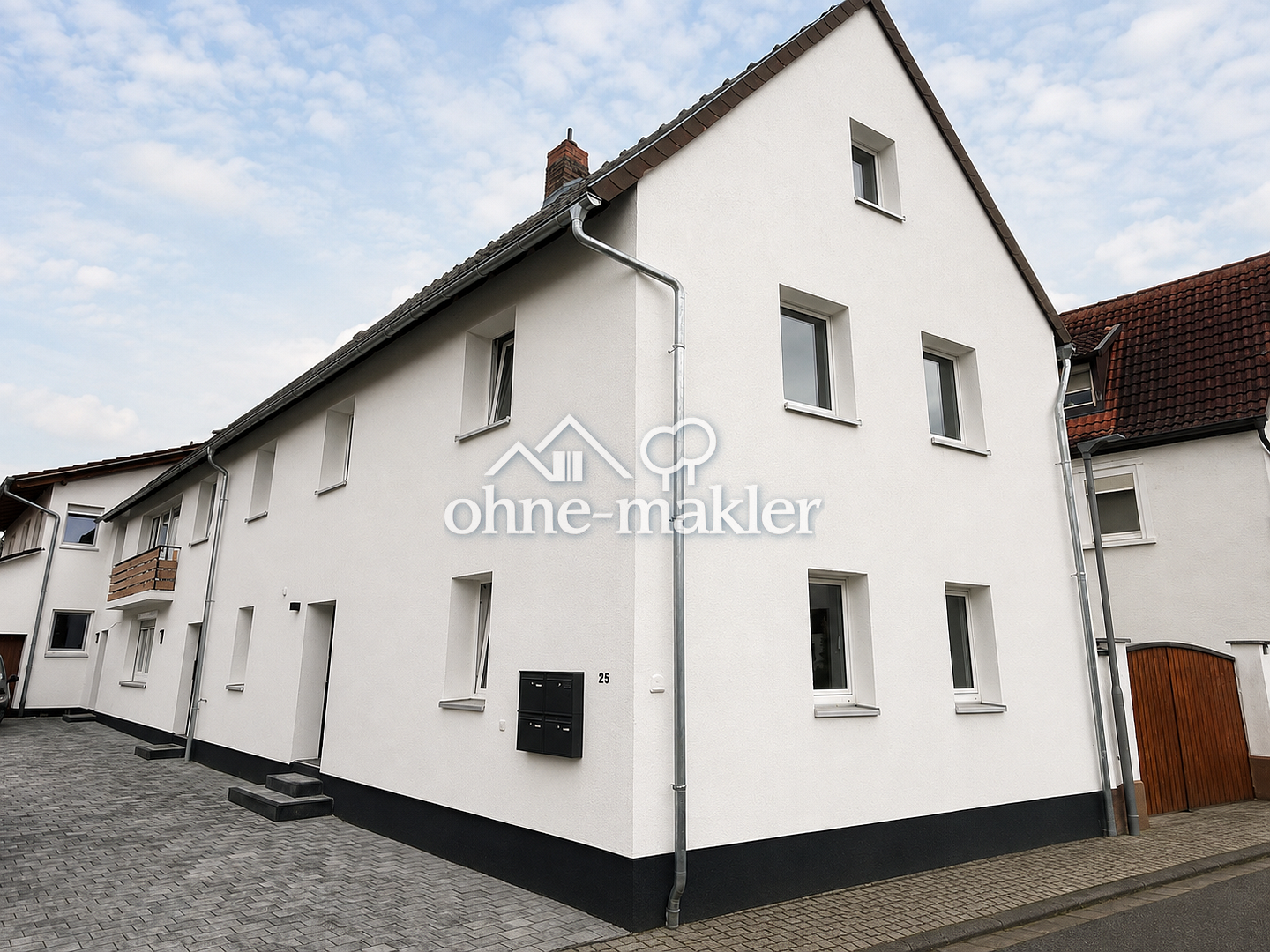 Modernes Reihenhaus mit Dachstudio & Garten, 67376 Harthausen
