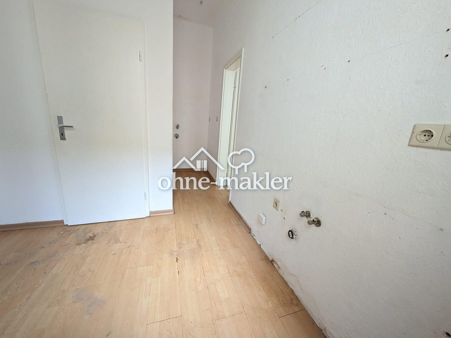 Ruhige Altbauwohnung in Halle Südstadt, 6110 Halle (Saale) (Damaschkestraße Gesundbrunnen Innenstadt Lutherplatz Saaleaue)