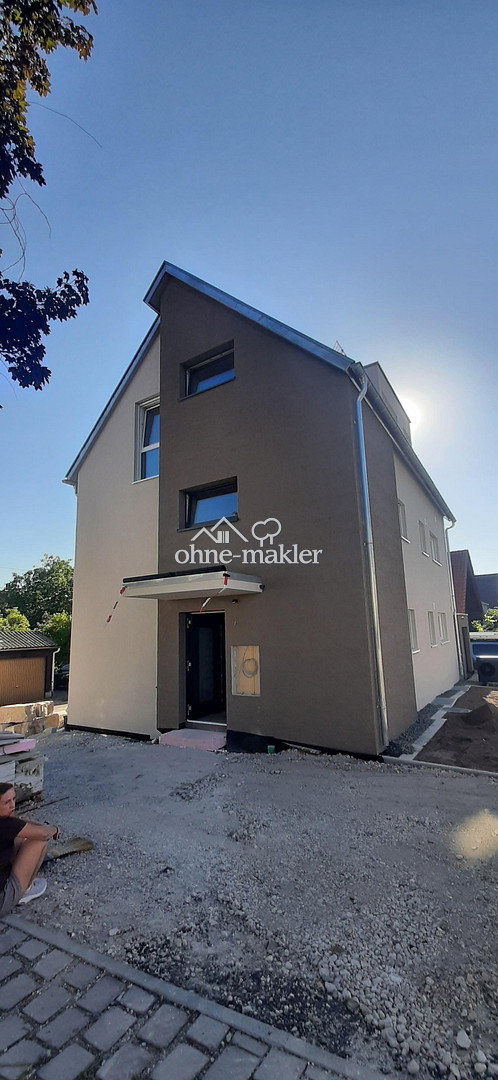 Moderne 4-Zimmer-Wohnung in Zell, 73730 Esslingen am Neckar