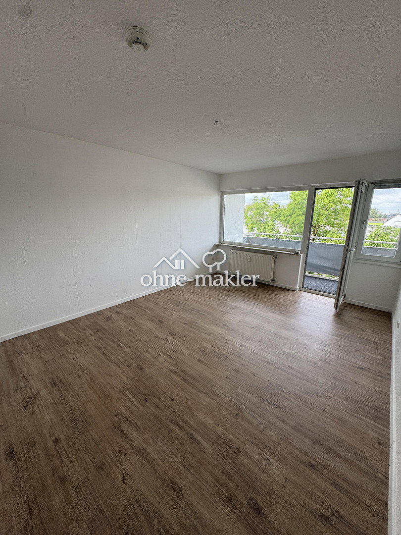 zentrale Lage, 2 Balkone & renoviert, 47055 Duisburg (Neudorf-Süd Wanheim-Angerhausen Wanheimerort)