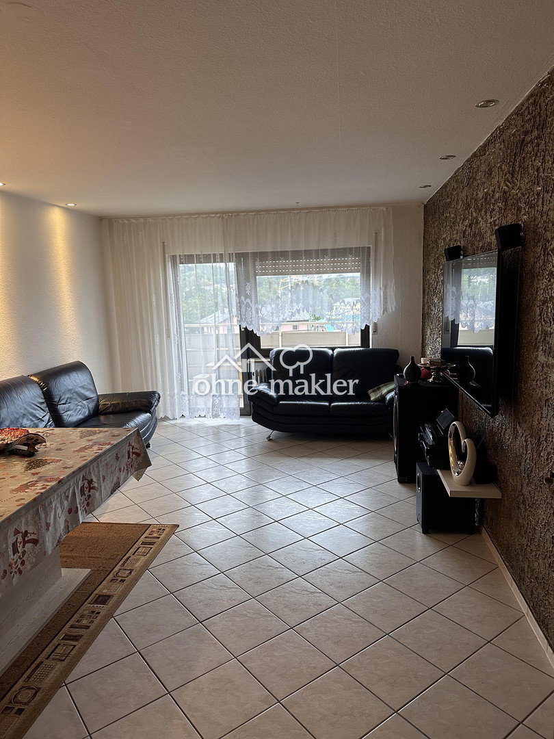 Top-Lage Roth 3 Zimmer Wohnung mit Balkon, 91154 Roth