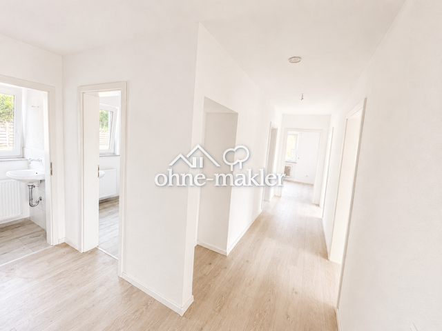 Kernsanierte 4-Zimmer-Wohnung mit Südbalkon, 75233 Tiefenbronn
