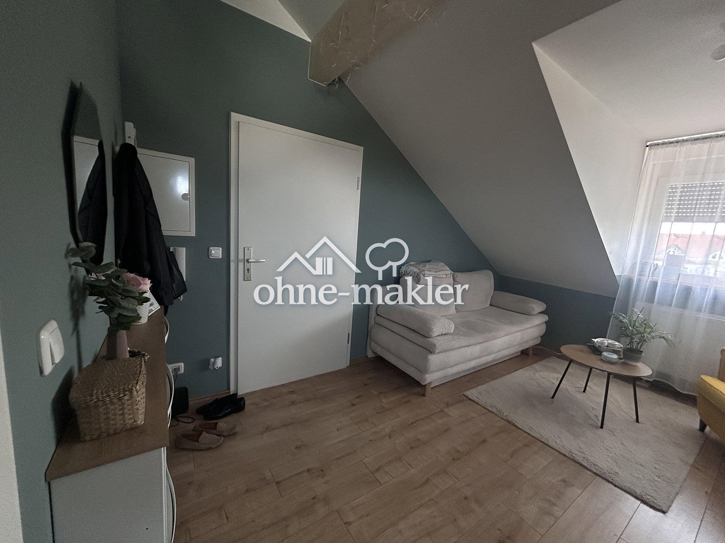 Dachgeschosswohnung Poing – ruhig & charmant, 85586 Poing
